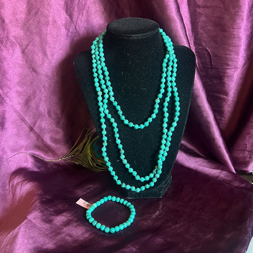 Turquoise bead necklace 62 inches long brand new with matching bracelet